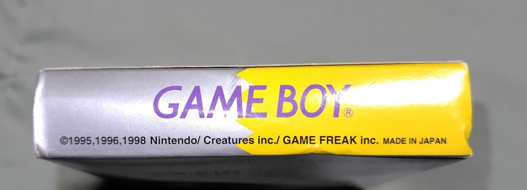 ゲームボーイ　ポケットモンスター　ピカチュウ版　箱説明書マップ付　ソフトなし