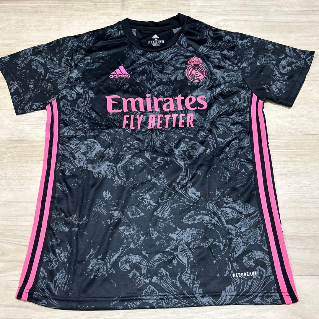 上下５着セット❗️レアルマドリード　レプリカユニフォームセット