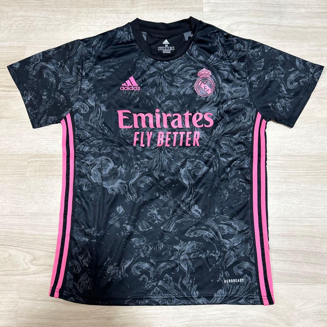 上下５着セット❗️レアルマドリード　レプリカユニフォームセット