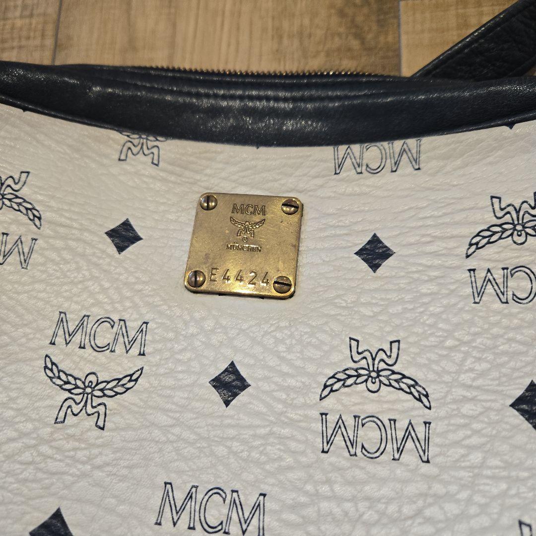 MCM 　ショルダーバッグ