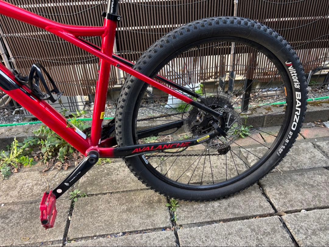 2025年式 Avalanche GT マウンテンバイク　中古