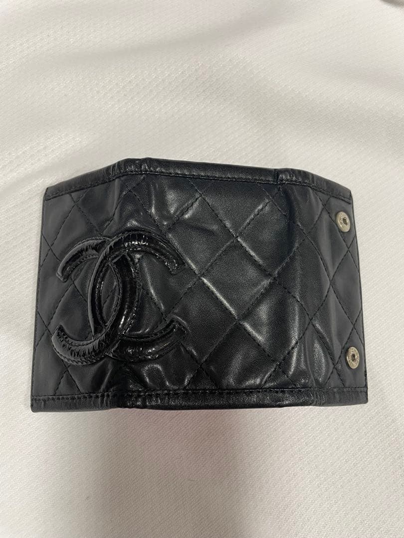 CHANEL ブラック キーケース　※修復あり