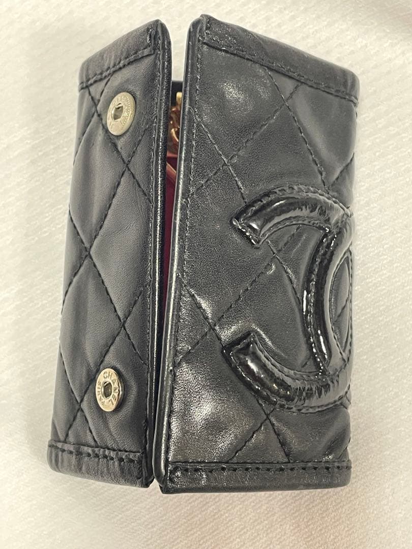 CHANEL ブラック キーケース　※修復あり