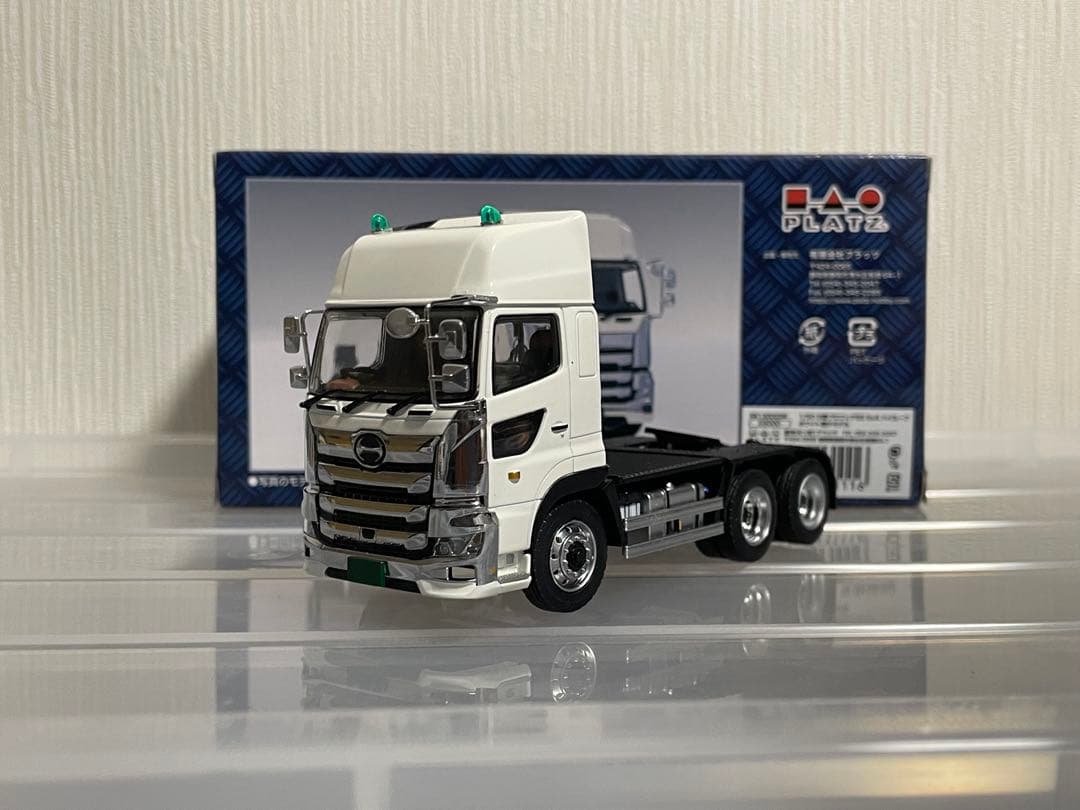 ケンクラフト 1/50 日野17プロフィア SS6×4 ホワイト