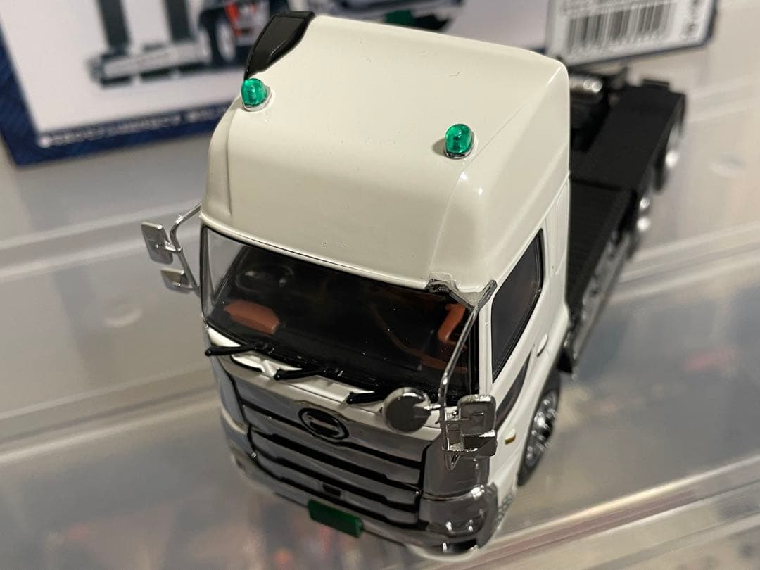 ケンクラフト 1/50 日野17プロフィア SS6×4 ホワイト