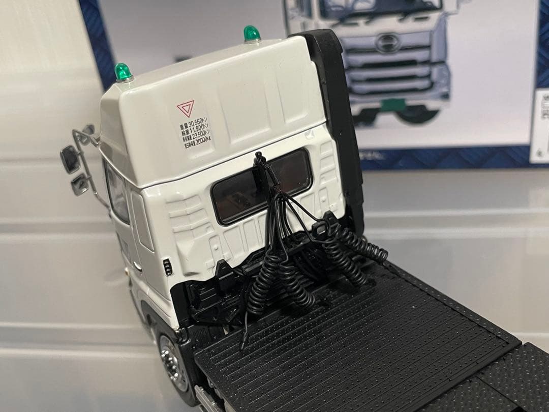 ケンクラフト 1/50 日野17プロフィア SS6×4 ホワイト