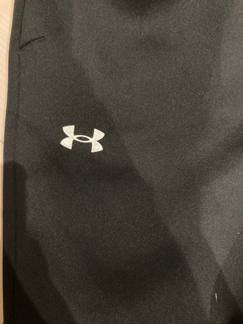 アンダーアーマー レディース　ジャージ　セットアップ　MD 白　黒