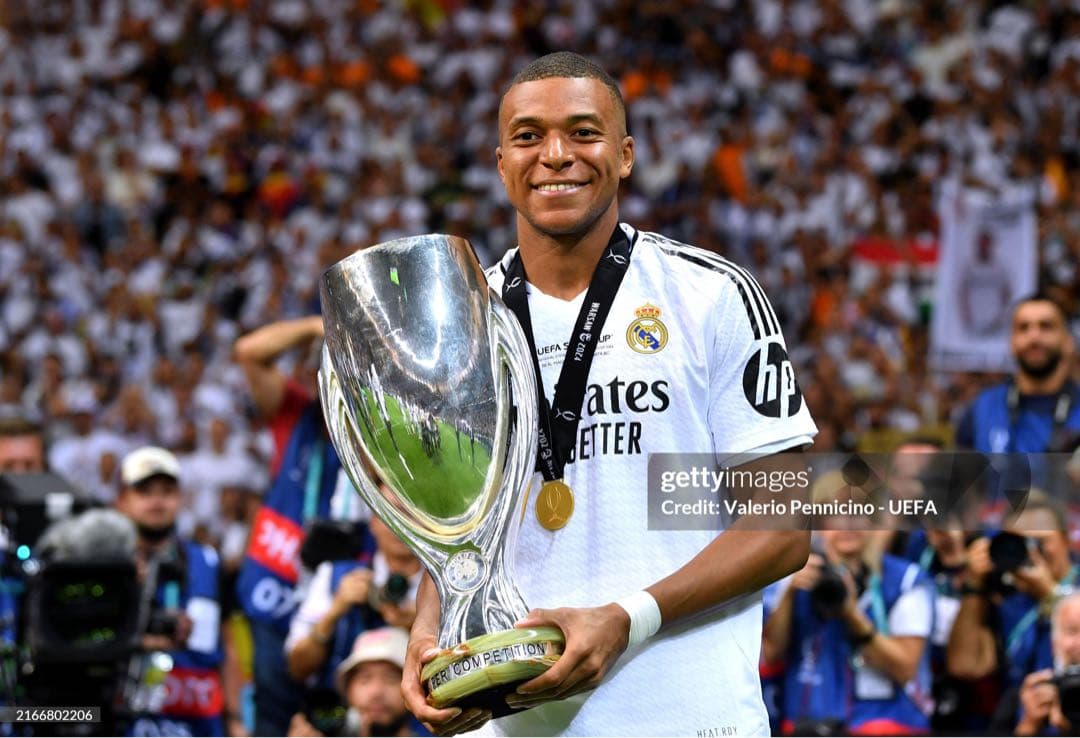 レアルマドリード 24-25 エンバペ オーセンティック ユニフォーム 新品