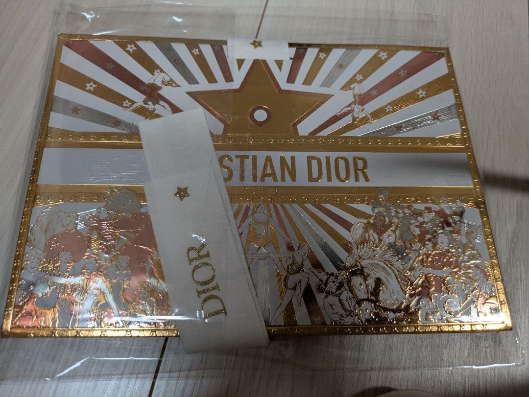 【新品】Diorアイシャドウパレット（限定）865ピンクロリポップ香水サンプル付