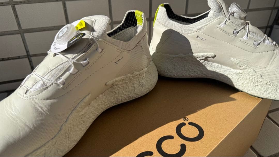 エコー BIOM H5 スパイクレス ゴルフシューズ　白　EU43 27cm