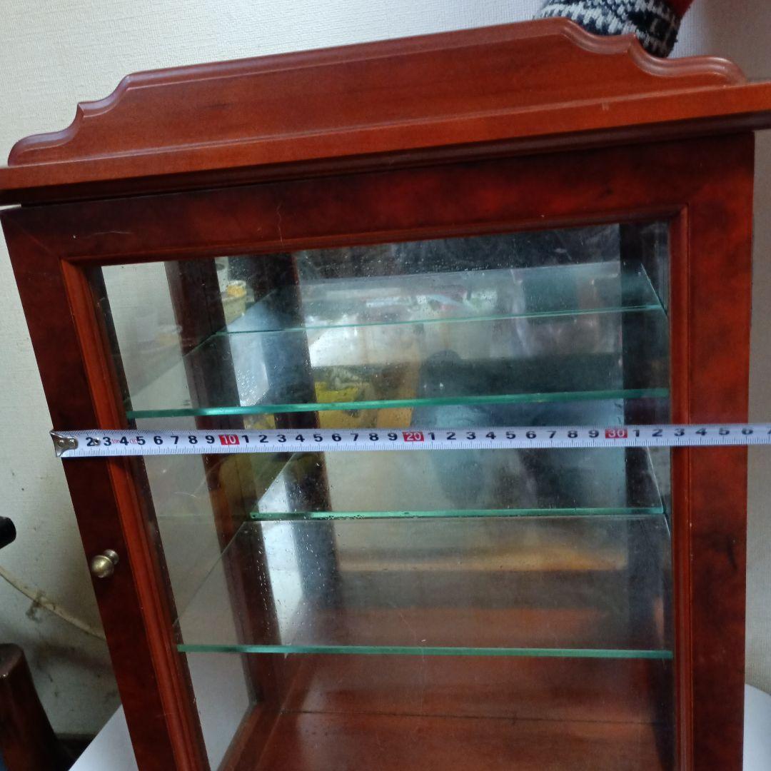 木製ブラウンガラスケース 3段棚付き