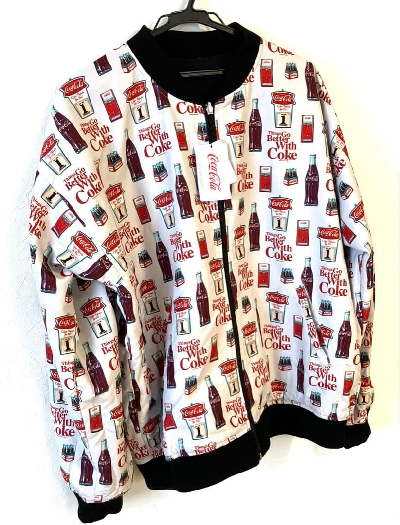 タイムセール　コカコーラ　グラニフブルゾンジャケット黒コーラ柄リバーシブル