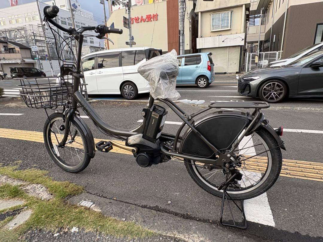 中古20㌅ブリヂストン電動アシスト自転車　8.7Ah 大阪