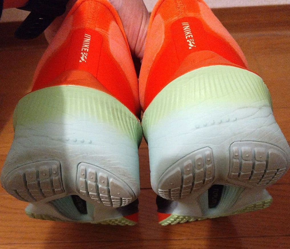 【目立った傷や汚れ無し】ズームフライ6 25.5センチ レッド/ライム