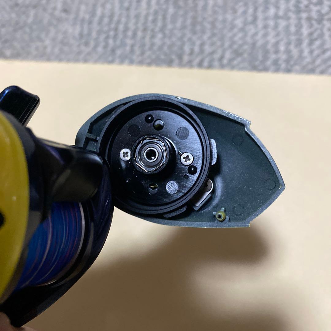 シマノベイゲーム300typeGベイトリール右ハンドル