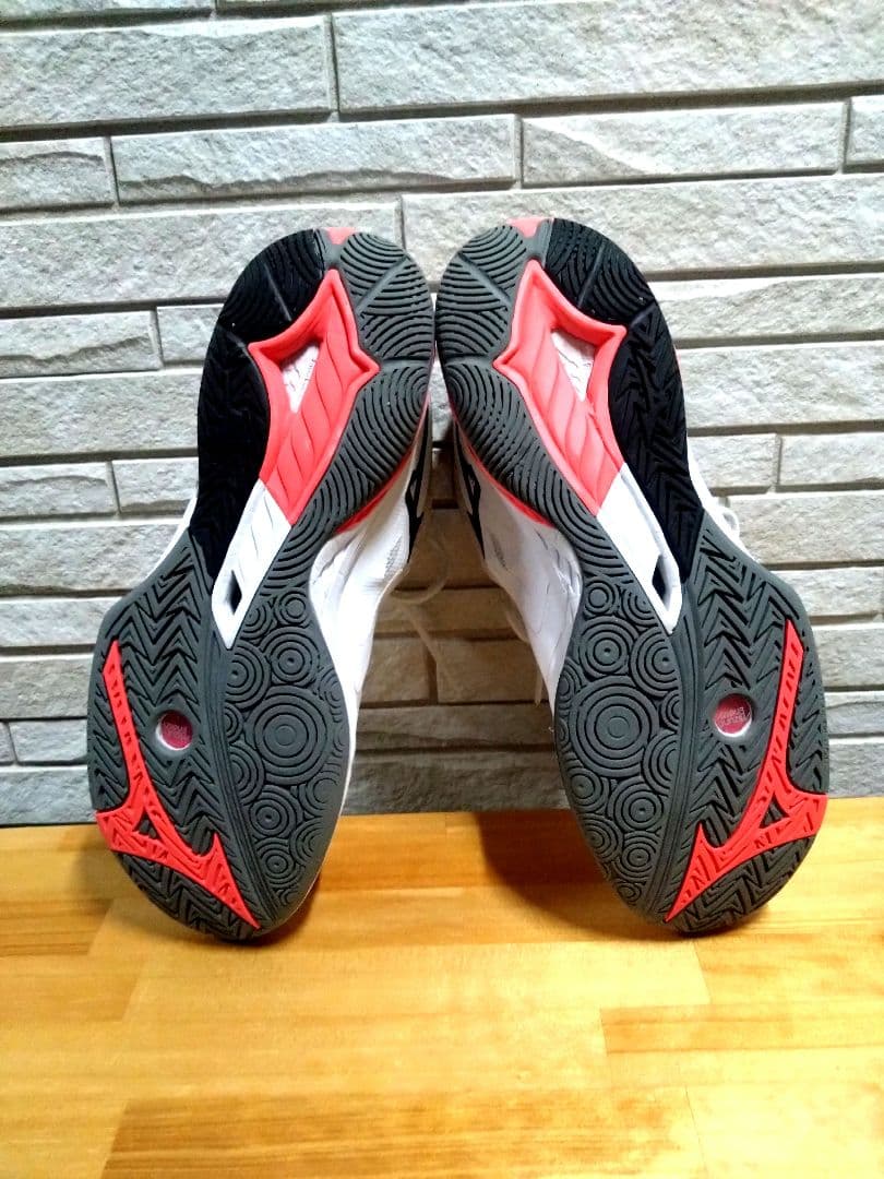 ミズノウエーブ ファング2 サイズ27.5cmおまけ付き!バドミントンシューズ