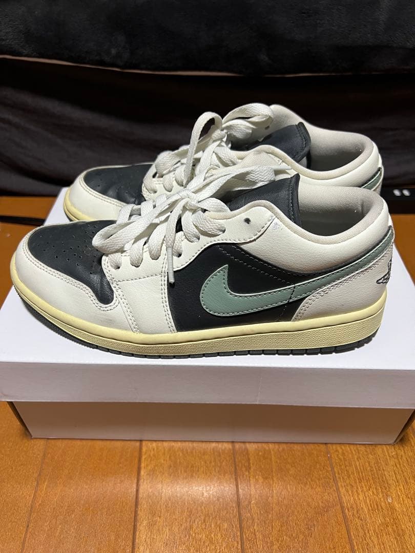 シューズ(女性用) NIKE AIR JORDAN 1 LOW 24 cm