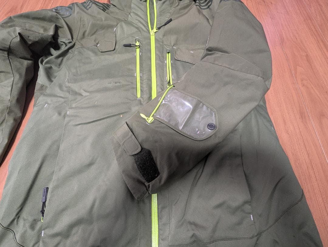 オガサカ.カタログ外.コーチウェア.上のみ.サイズM.訳あり.デサント