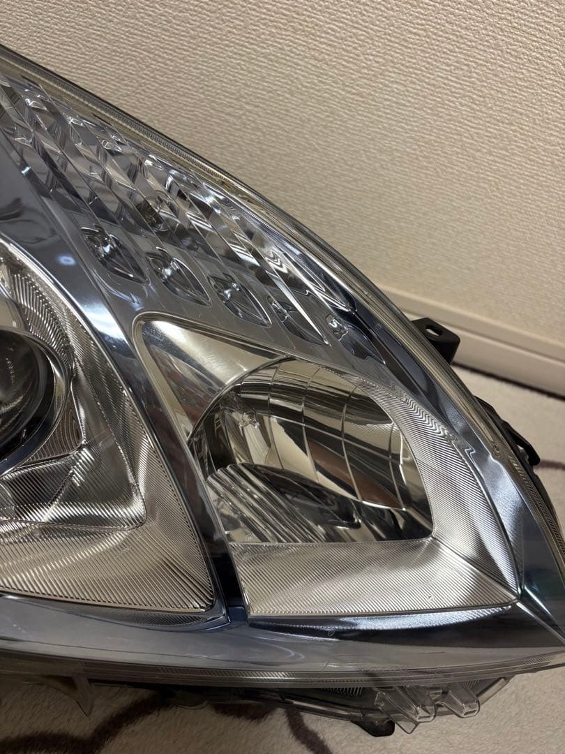 30プリウス ヘッドライト　美品