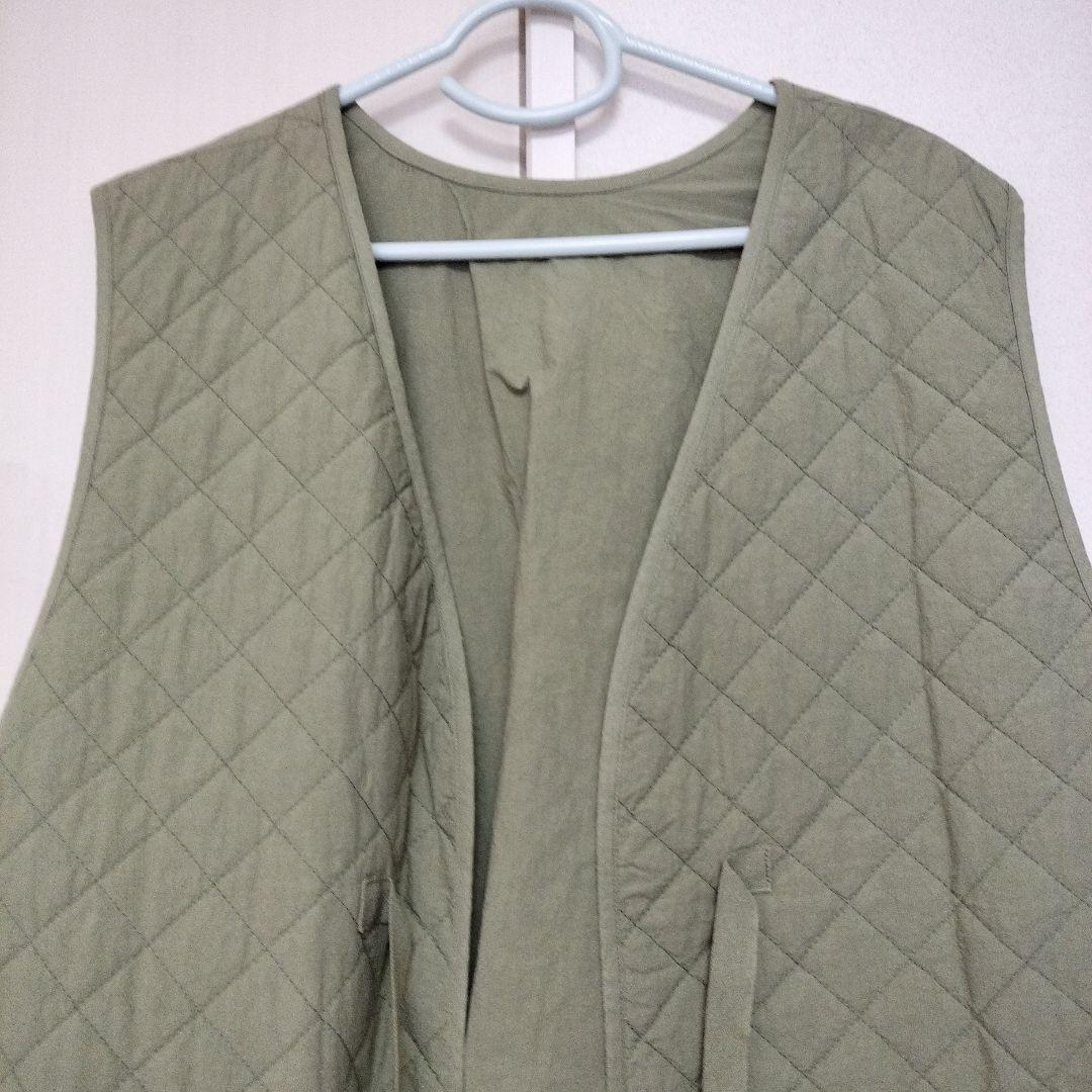 ネストローブ　リバーシブル　キルティングベスト オリーブ