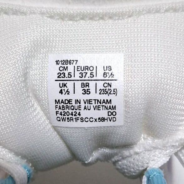 アシックス　ランニングシューズ 　HYPER SPEED　23.5cm