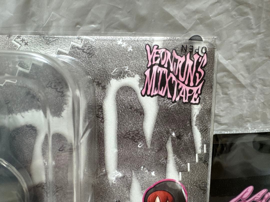 TXT ヨンジュン MIXTAPE GGUM フィギュア 特典付き ①