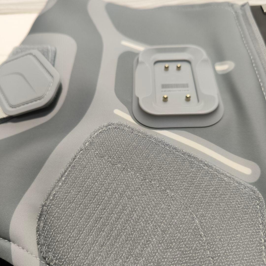 最新型　新品未使用　開封　SIXPAD シックスパッド メディカルコア　Sサイズ