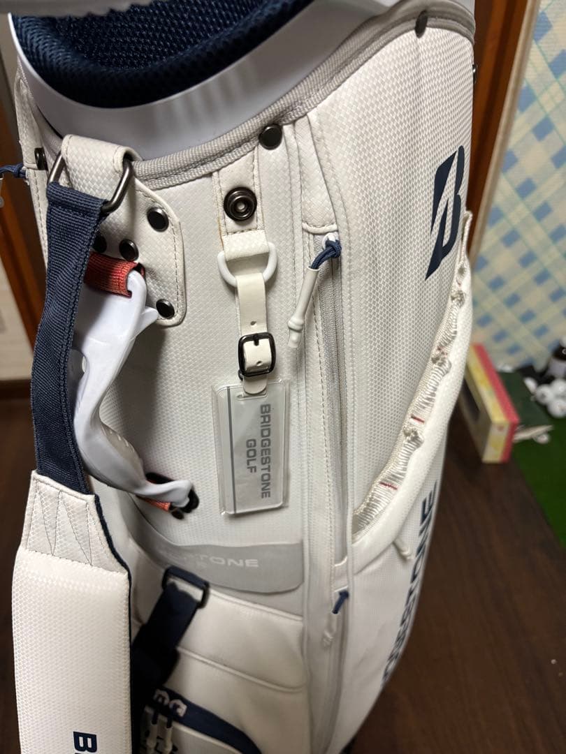早い者勝ち！　BRIDGESTONE GOLF キャディバッグ ホワイト9.5型
