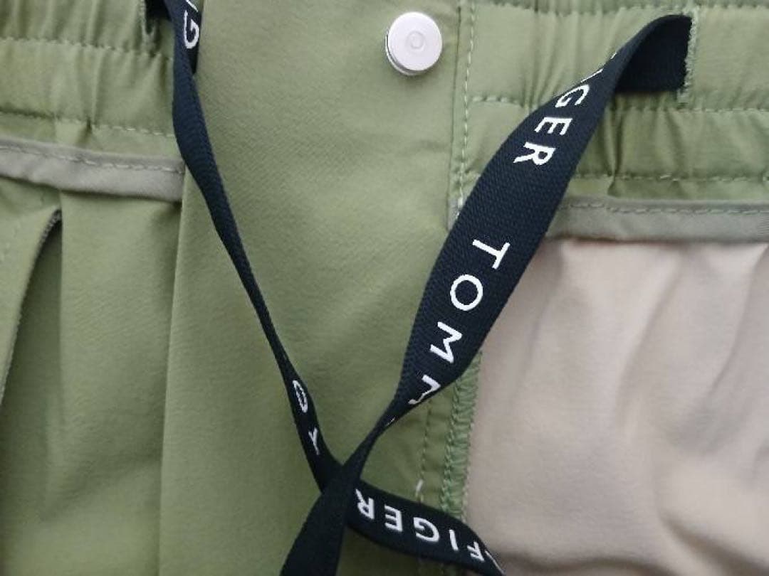 新品トミーヒルフィガーゴルフショートパンツハーフパンツ