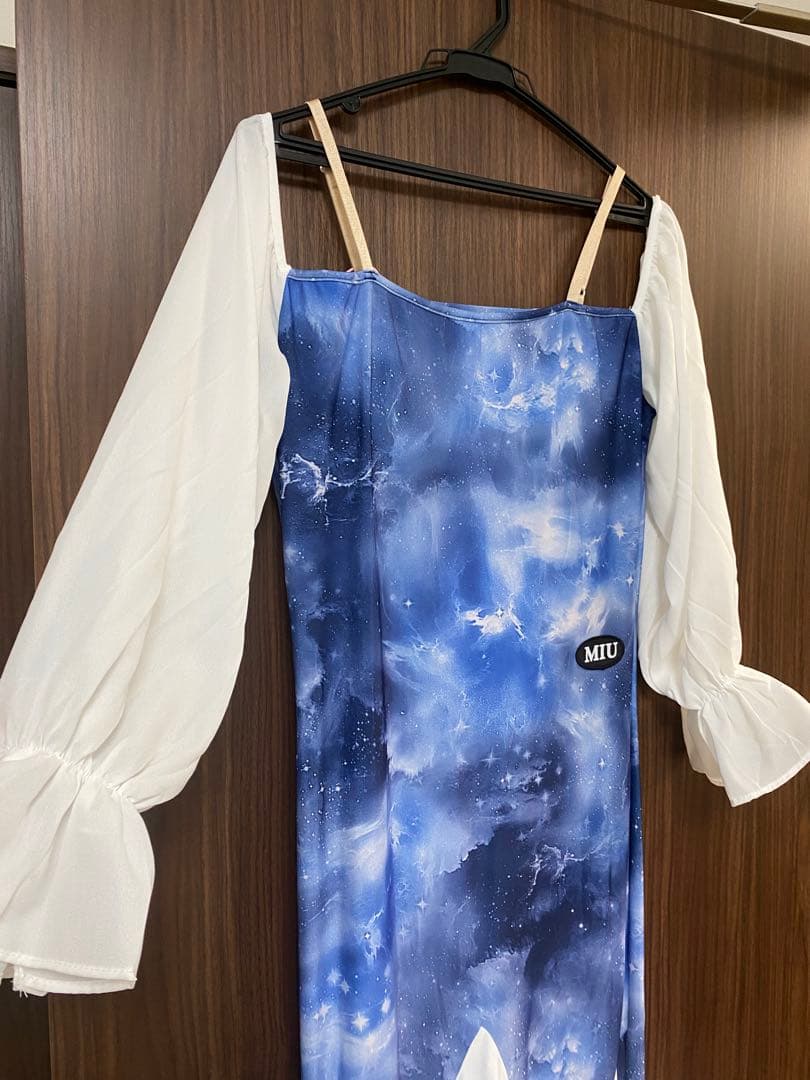 社交ダンス　モダンドレス　ブルー