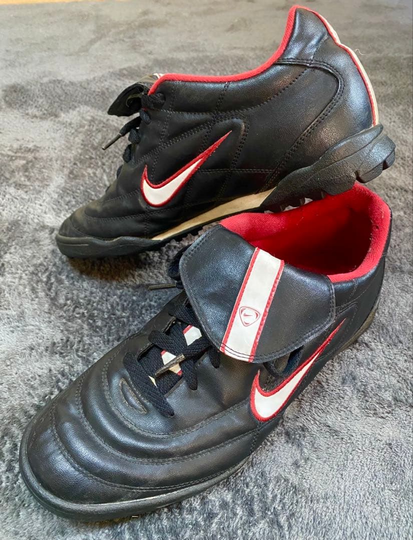 Nike Tiempo 750 サッカーシューズ ブラック/レッド