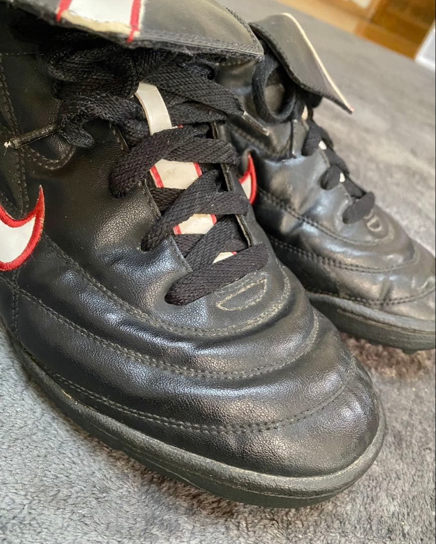 Nike Tiempo 750 サッカーシューズ ブラック/レッド