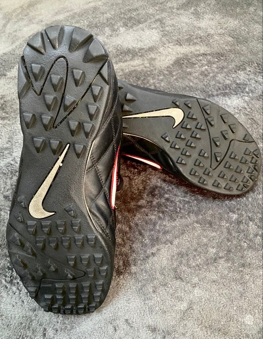 Nike Tiempo 750 サッカーシューズ ブラック/レッド