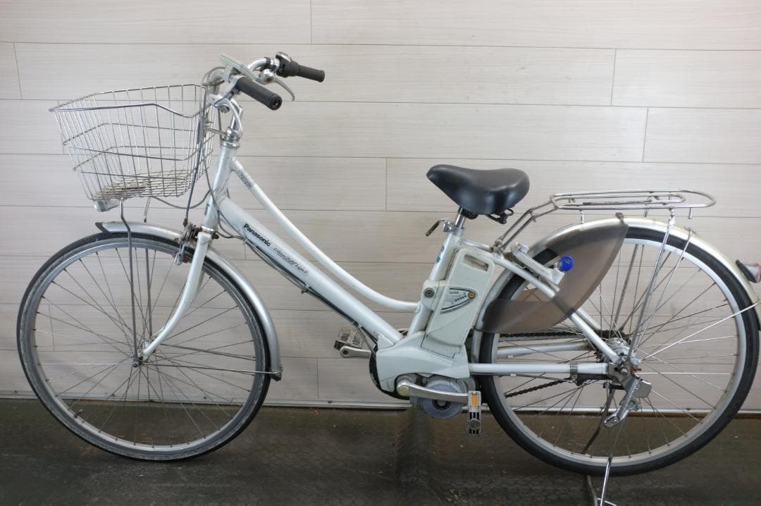 電動自転車 パナソニック　26インチ　3段 8.0Ah 充電器あり