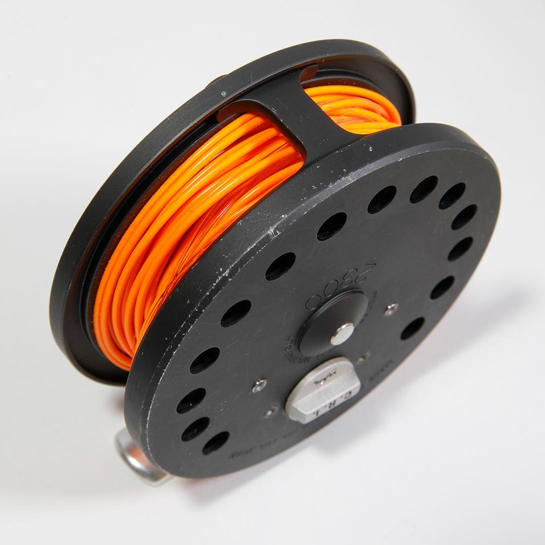 フライリール UFMウエダ CRI ＃2300 5-6番ライン用 <02606>