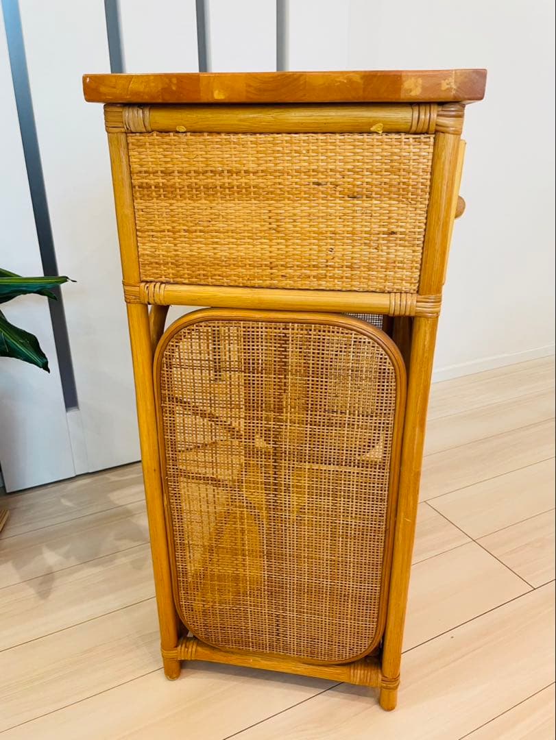 【希少】藤 ラタン わら編み 扉収納 引き出し付き チェスト 棚 ゴミ箱収納