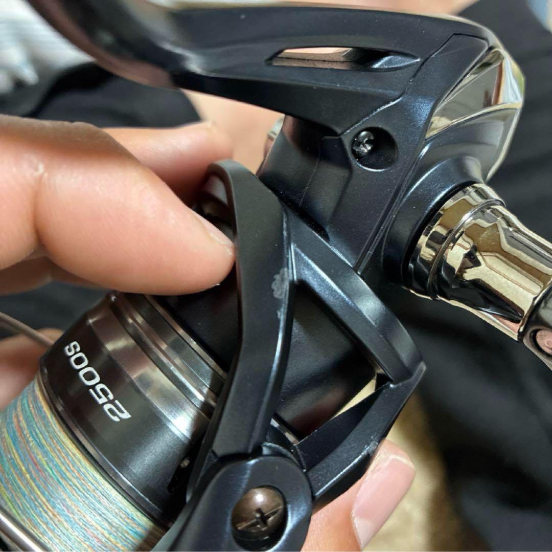 シマノ　ミラベル2500S 【新品】ゴメクサクリールスタンド付き