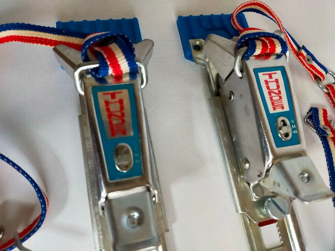 東京トップ　スキービンディング　THUNDER 昭和レトロ　pumanseven