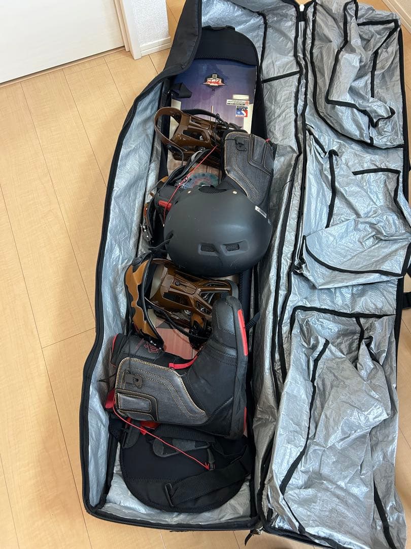 スノーボード セット　キャリーバッグ付き