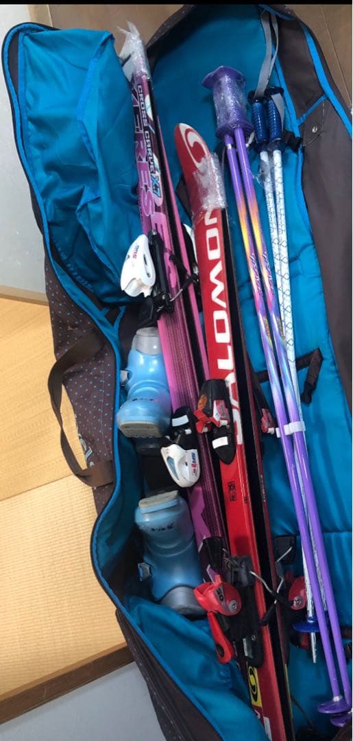 兄弟スキーセット_スキー板・ブーツ・ストック・ケース