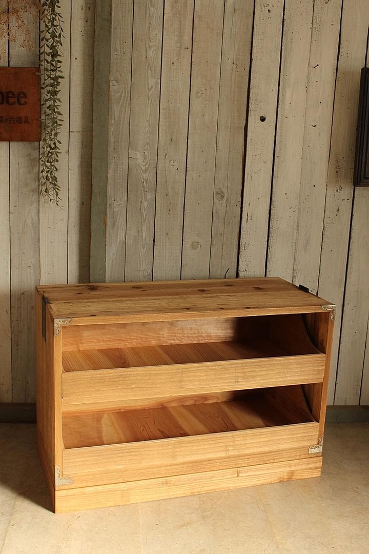古い木製の引き出し　2段