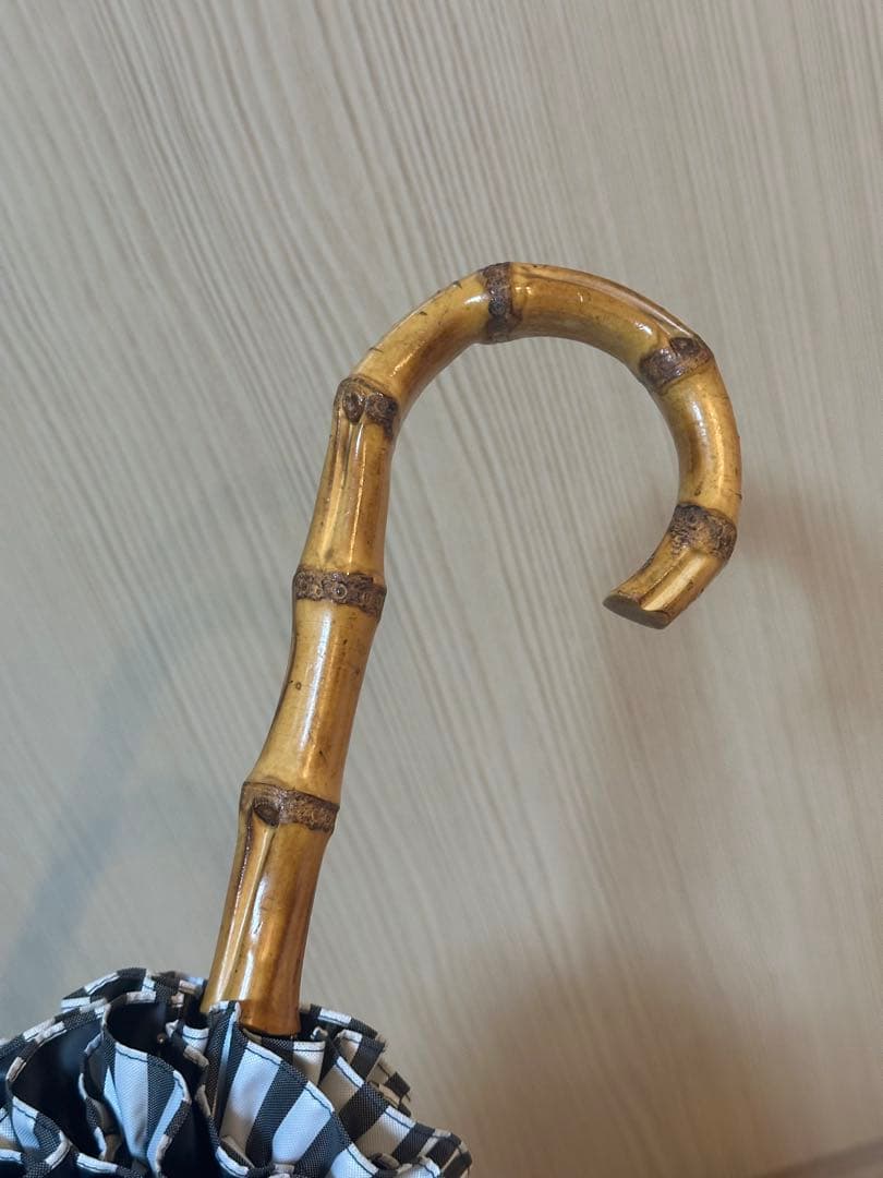 サンバリア　日傘　長傘　Mサイズ フリル 白黒ストライプ バンブー