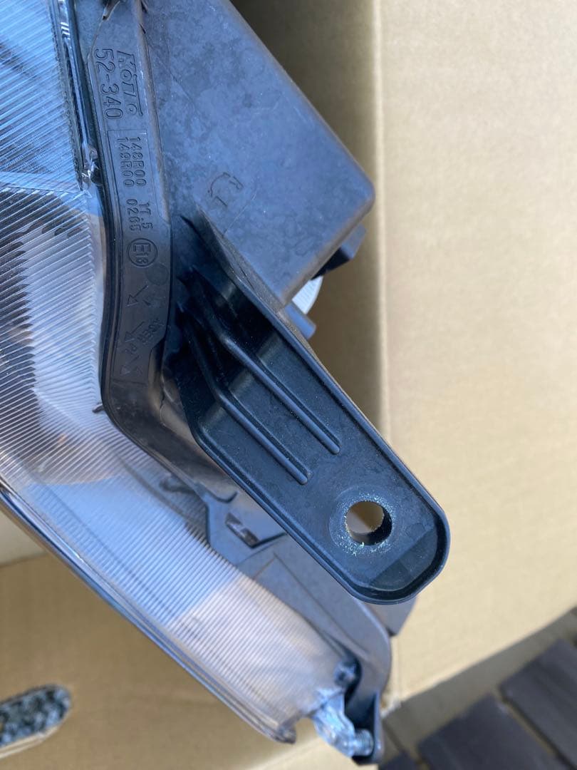 シエンタ　左ヘッドライト