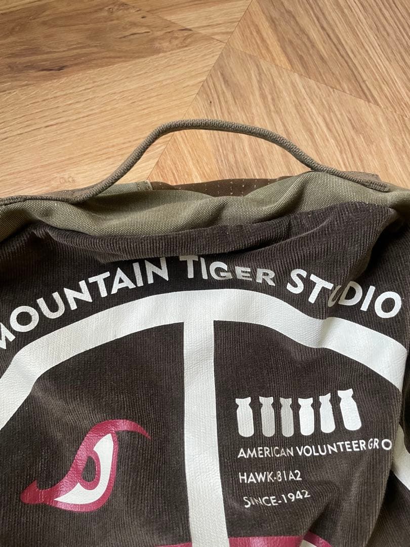 MOUNTAIN TIGER STUDIO バッグ