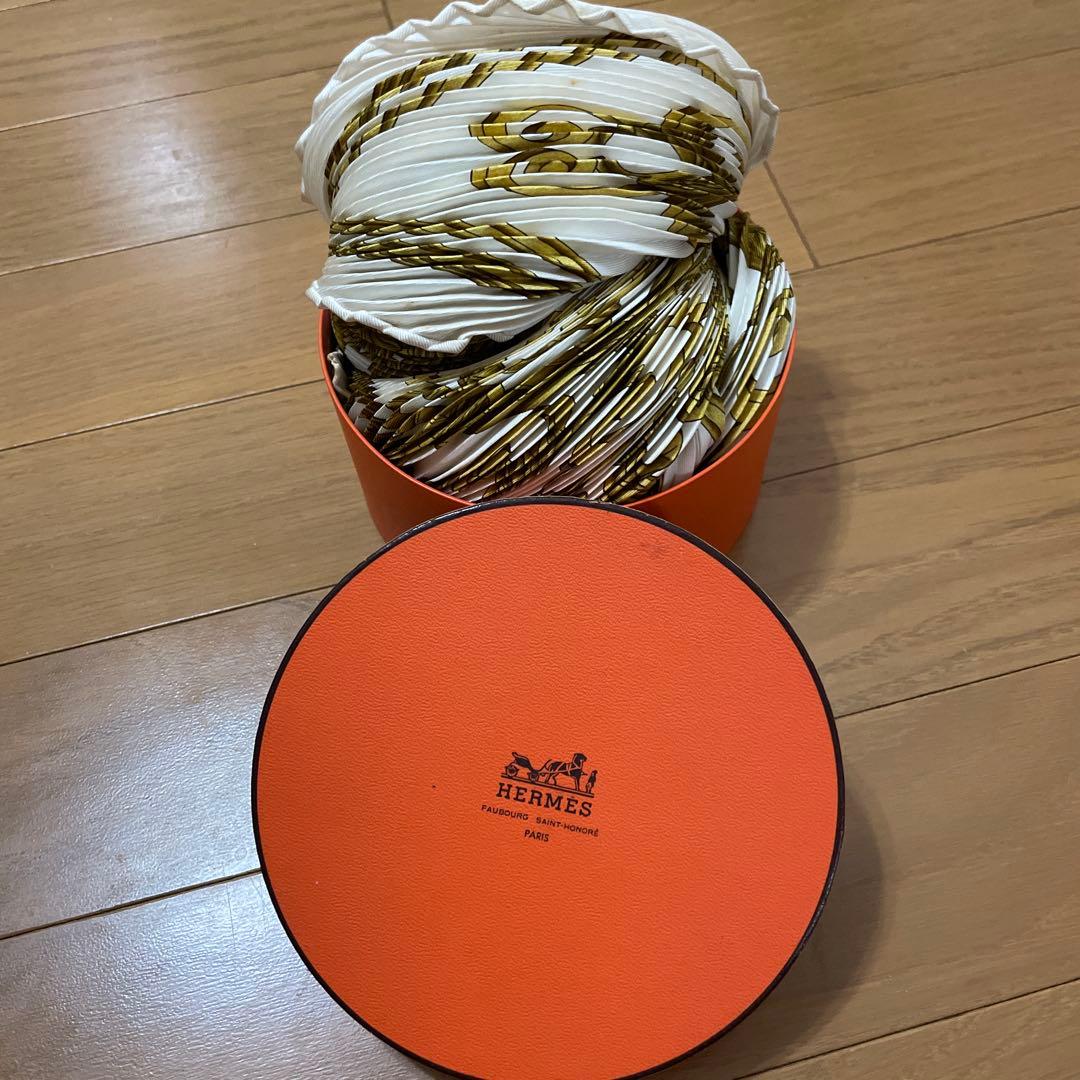 エルメスHERMES カレ　プレセ　箱付