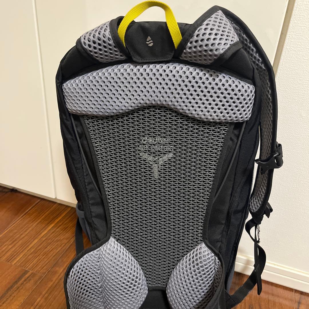 新古美品！deuter Race EXP AIR 14+3 リュック雨カバー付き