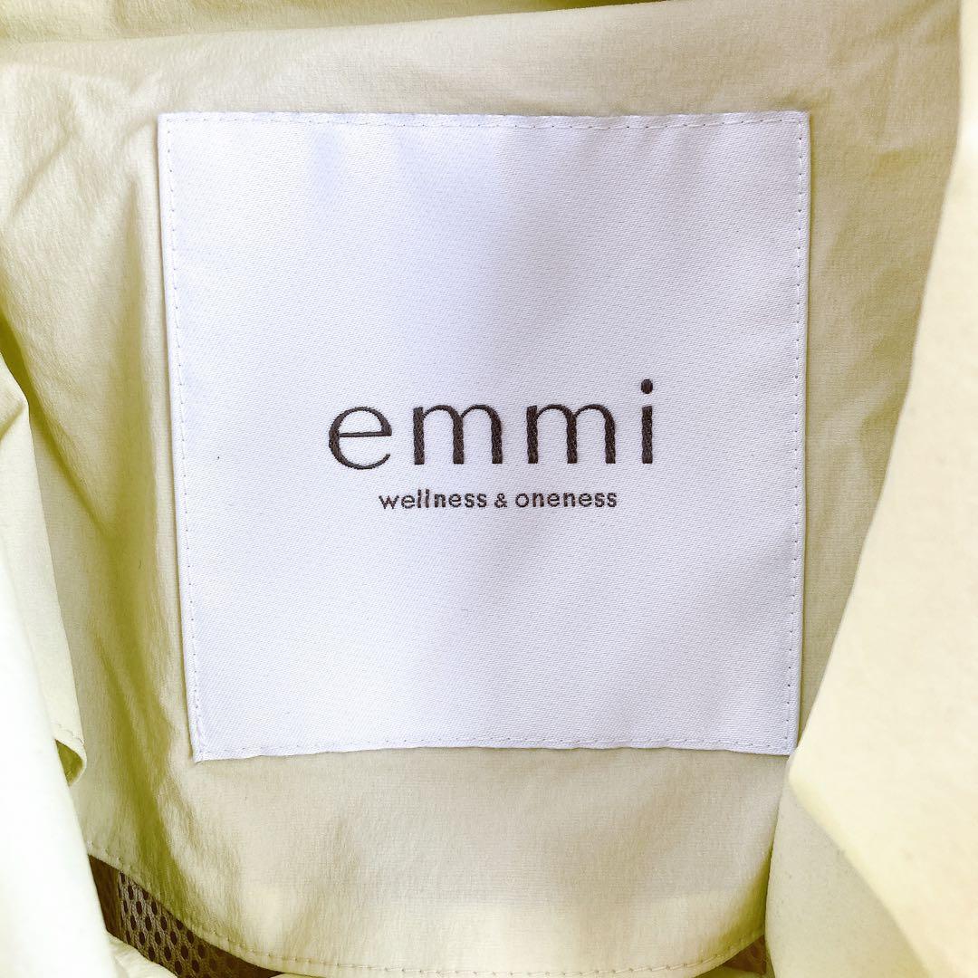 【emmi atelier】　人気　撥水　ポンチョコート　フーテッド　メッシュ