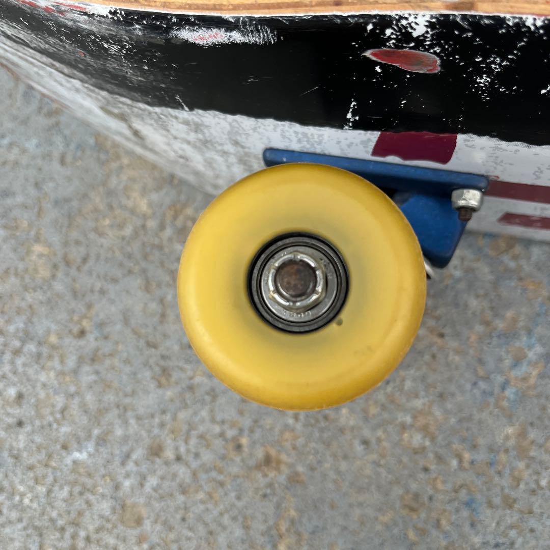 スケートボード LURKVILLE SKATEBOARDS