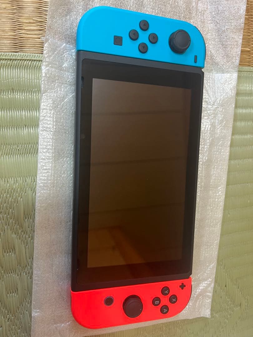 Nintendo Switch 本体 青と赤のジョイコン