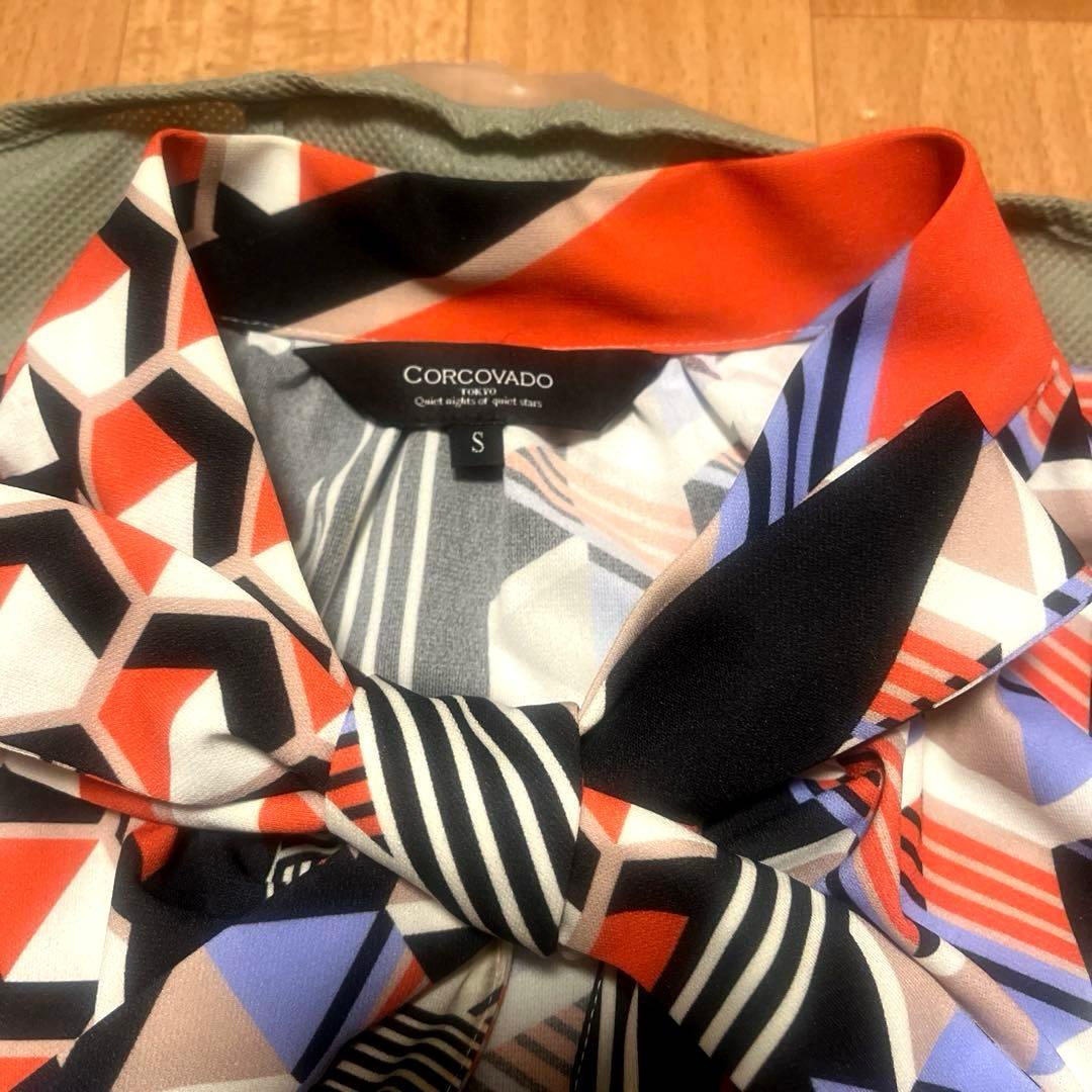 CORCOVADO リボンタイロングワンピース 幾何学柄 総柄 マルチカラー